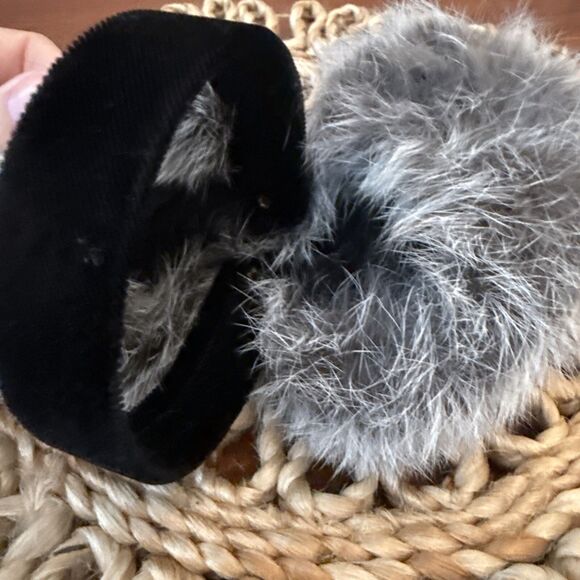 WOMENS VINTAGE GENUINE FUR EARMUFFS on VELVET HEADBAND - Picture 4 of 6